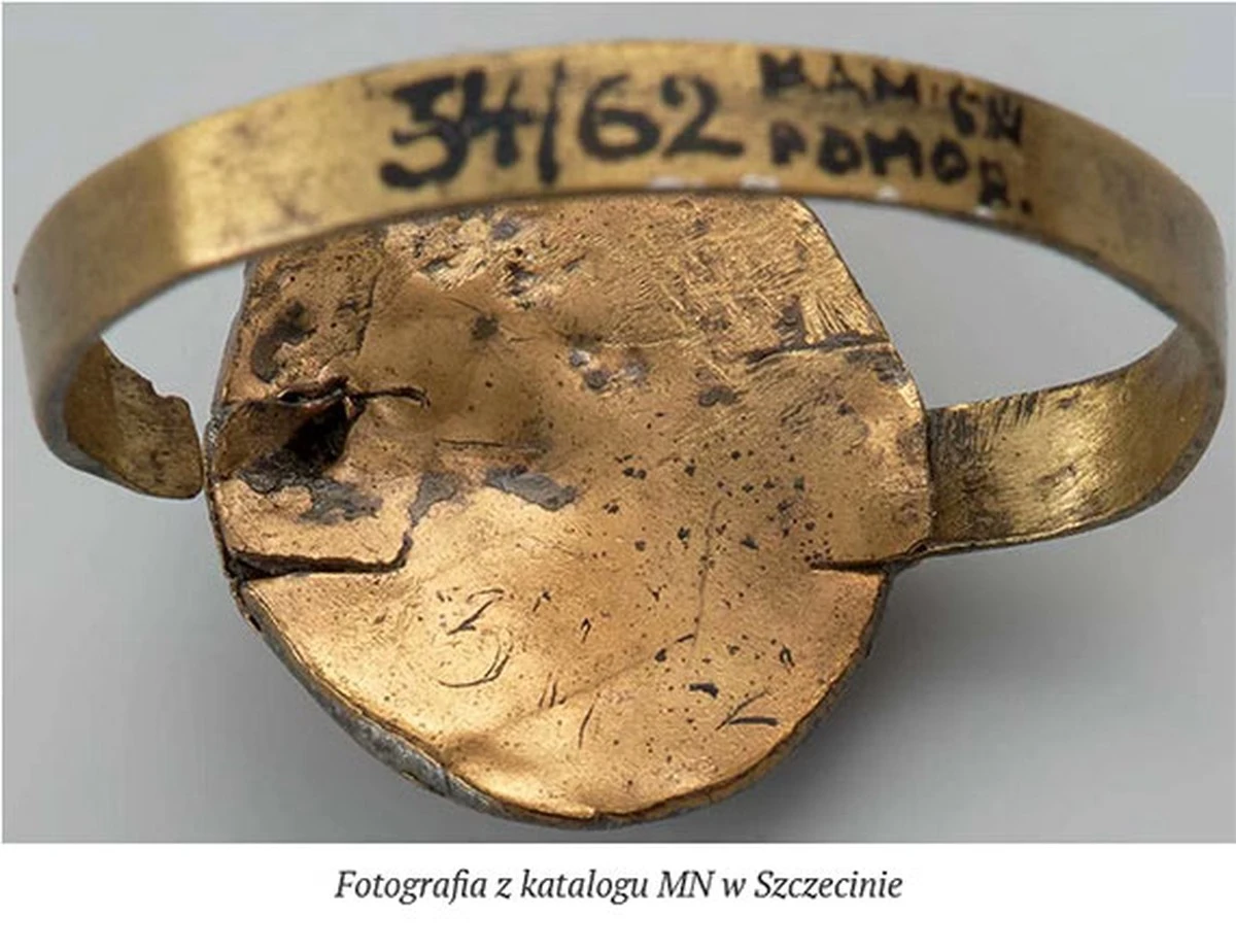Skąd wzięła się ta olśniewająca niebieska biżuteria z epoki wikingów? - image 1