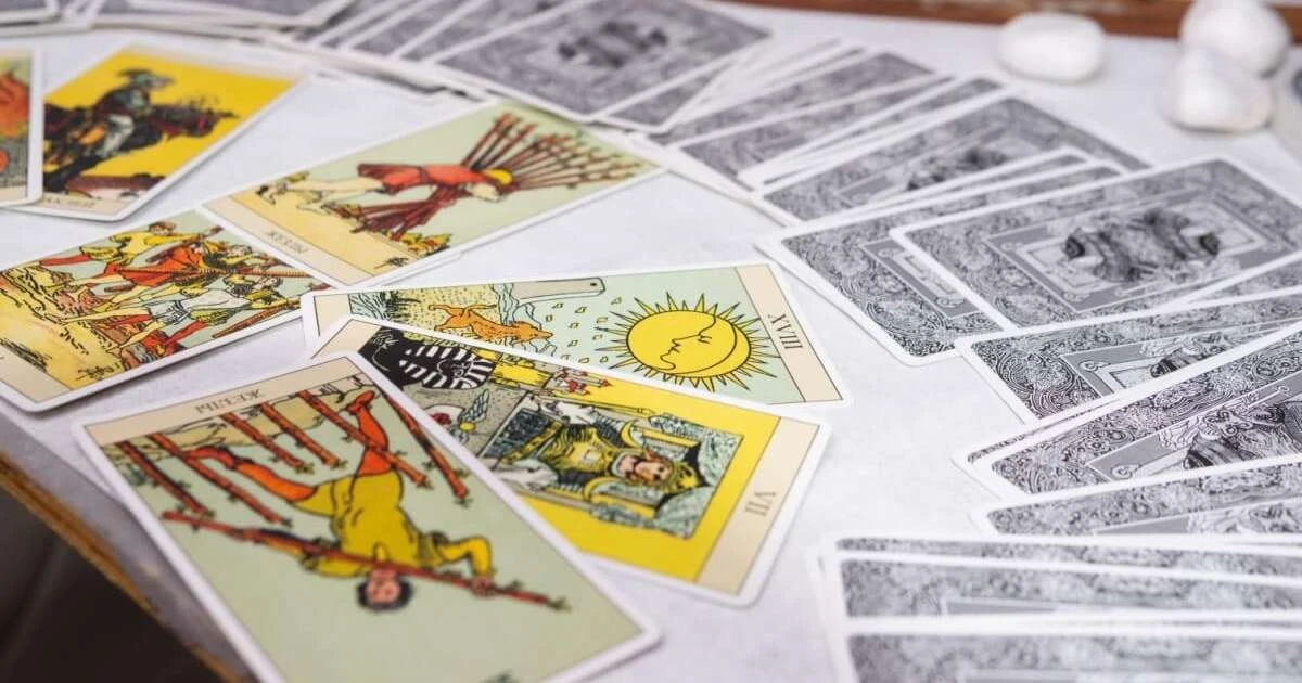 Tarot na środę 11.03.2026: Kluczowa karta dla każdego znaku. Co mówią karty?