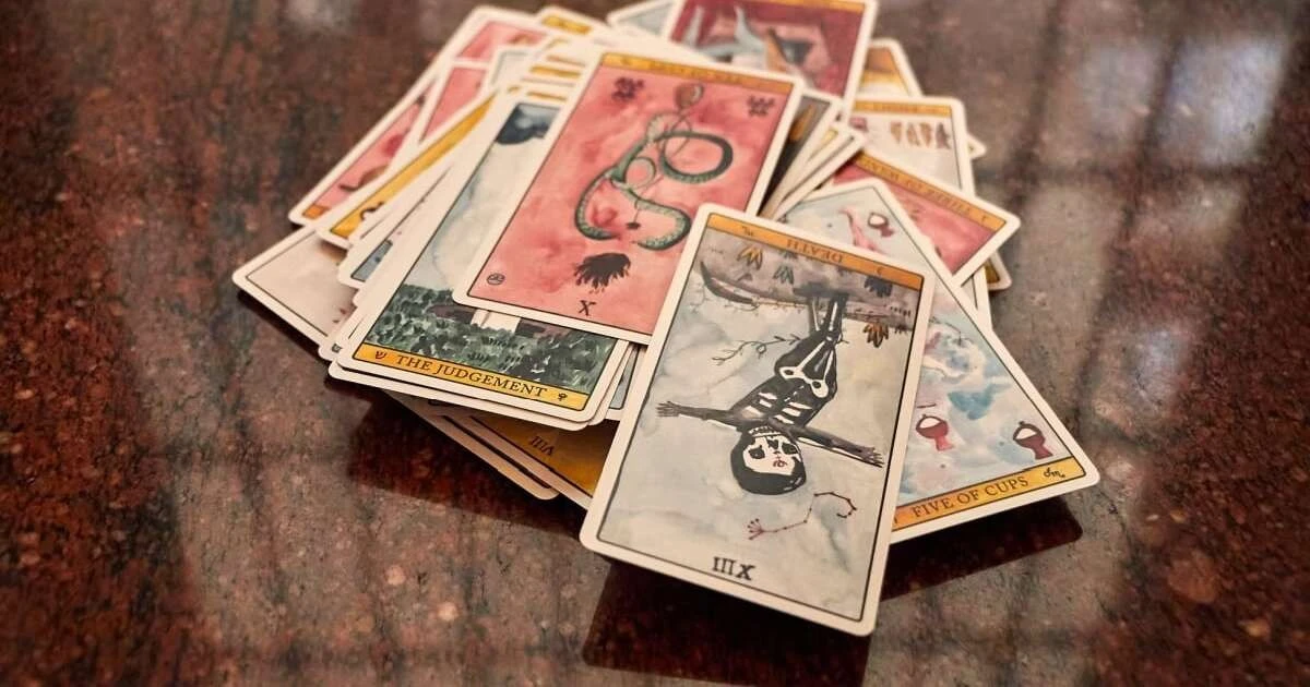 Tarot na sobotę, 14.03.2026: niespodziewane zwroty akcji i ukryte wskazówki dla każdego znaku