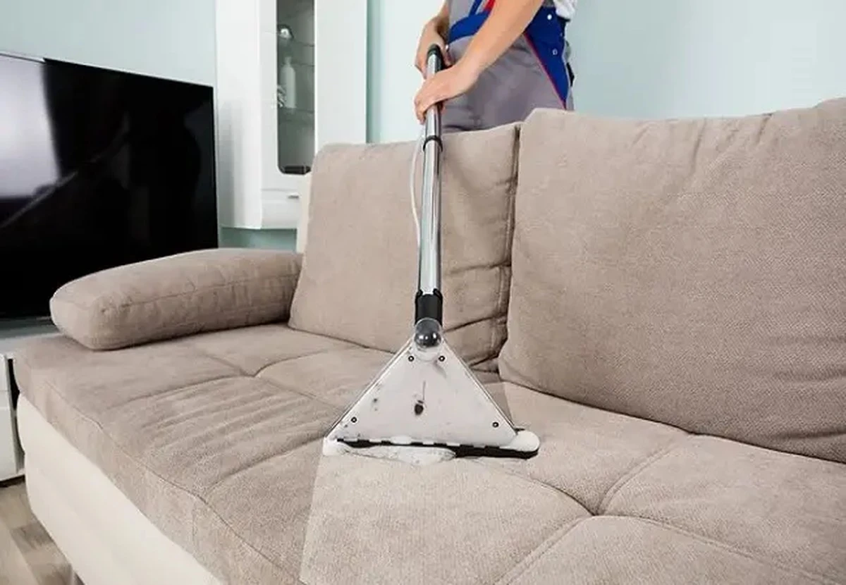nowasofaczyprof-extra-1.webp Nowa sofa czy profesjonalna higienizacja? Zrobiłem rachunek zysków i strat i powiem Ci, ile możesz zaoszczędzić! - image 1