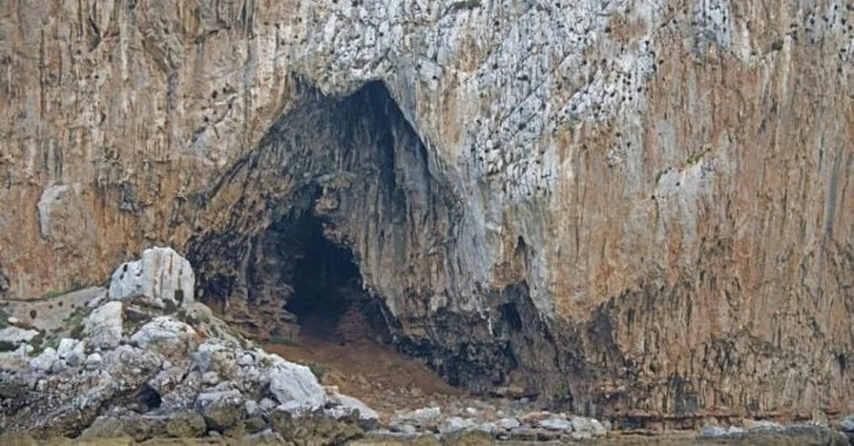 Co archeolodzy znaleźli w jaskini zapieczętowanej 40 000 lat temu? Ślady naszych przodków