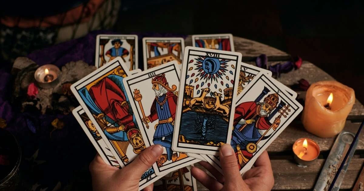 Co przyniesie 26 lutego 2026? Tarot ujawnia przyszłość dla każdego znaku