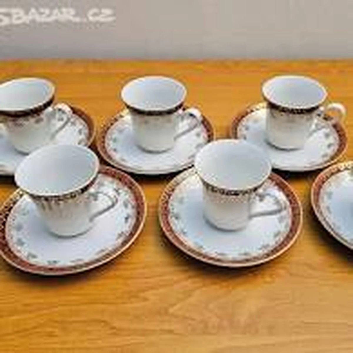 Sekretny urok porcelany JSK: Jak zestaw z lat 70. odmieni Twoją kawę