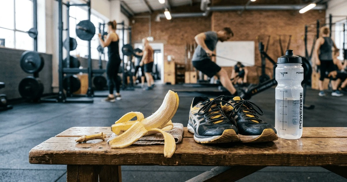 Dlaczego doświadczeni biegacze wkrajają banana do swojej owsianki w dniu treningu