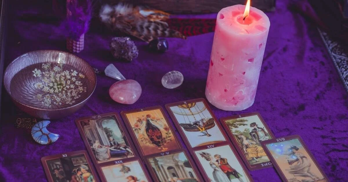 Tarot na środę: Co karty mówią o 18 lutego 2026 dla Twojego znaku?
