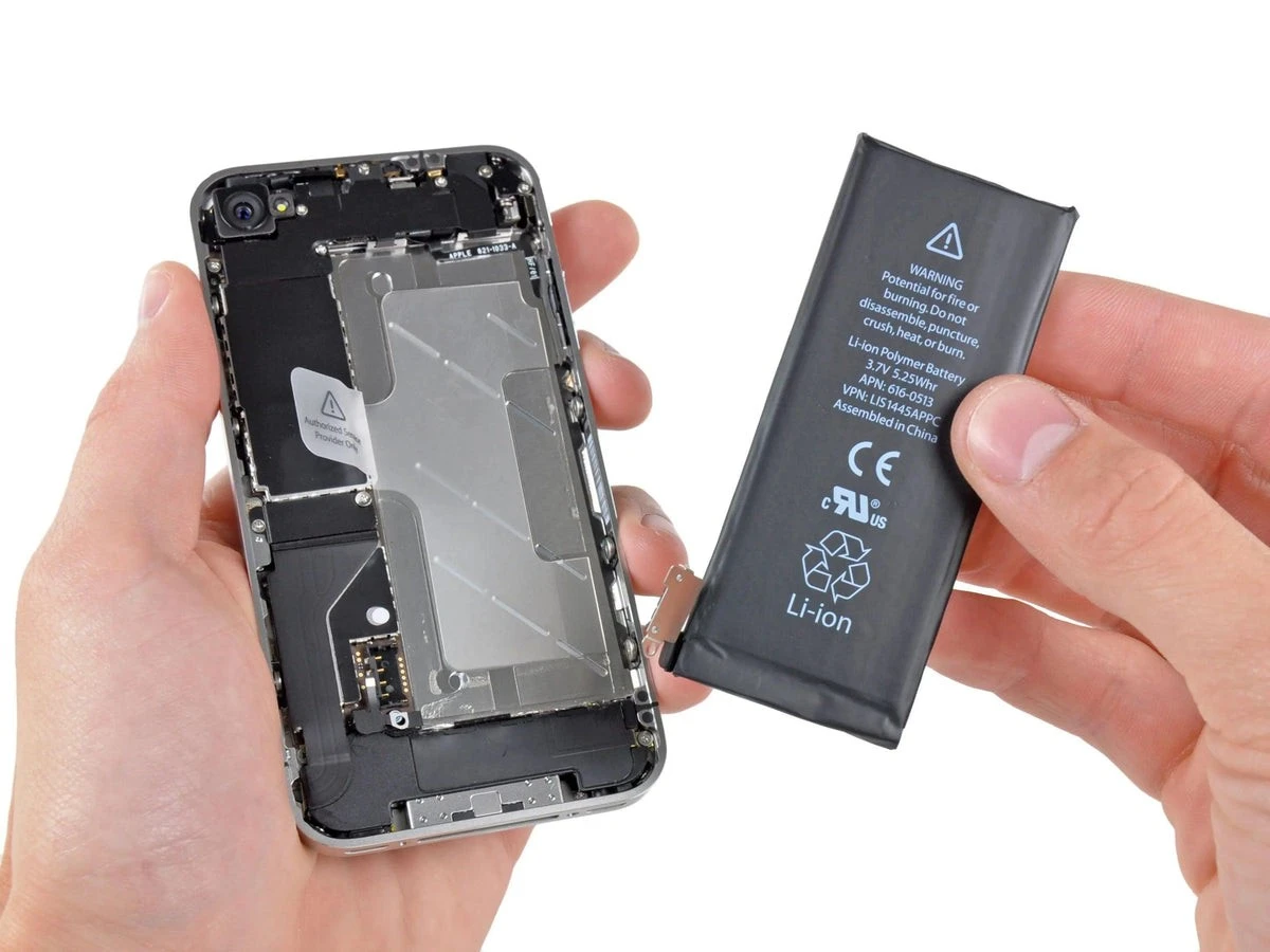 dlaczegotwojsma-extra-1.webp Dlaczego Twój smartfon gaśnie po osiągnięciu 20% baterii i ile kosztuje jego naprawa - image 1