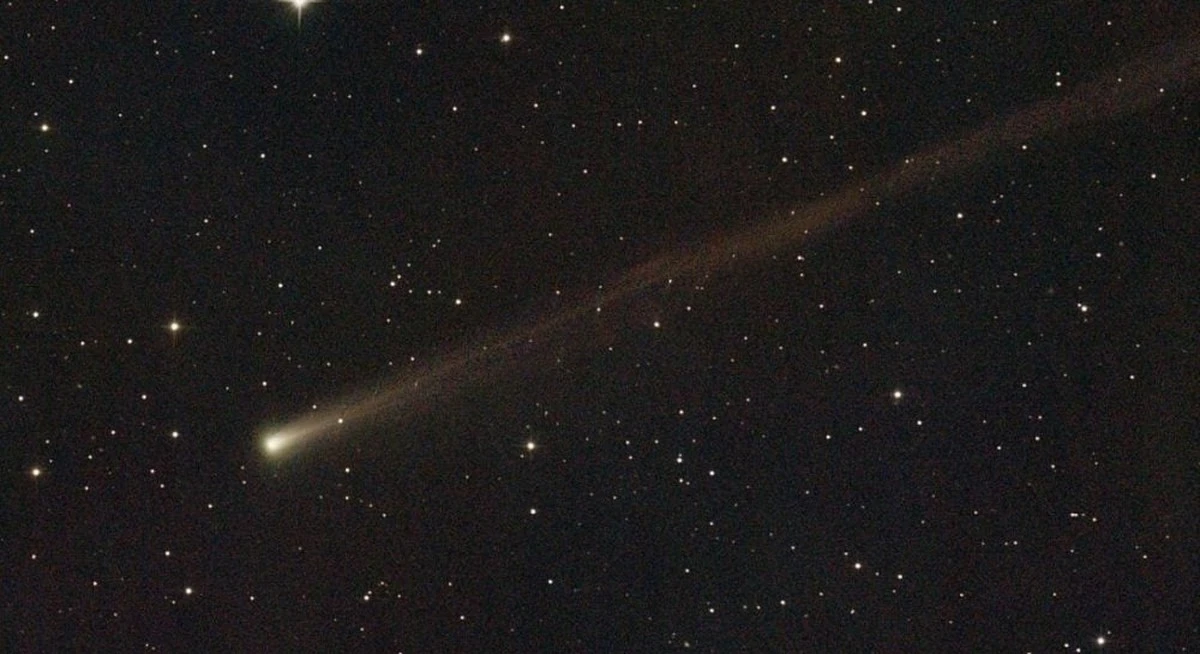 Kometę rozpadła się w kosmicznej dezintegracji. Hubble uchwycił ten moment